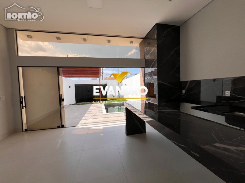 Casa à venda com 3 quartos, 113m² - Foto 5