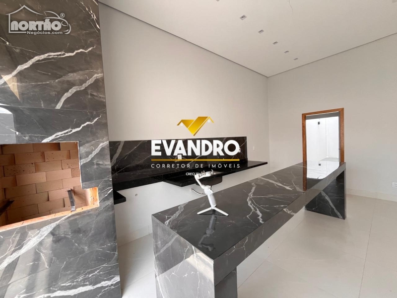 Casa à venda com 3 quartos, 113m² - Foto 6