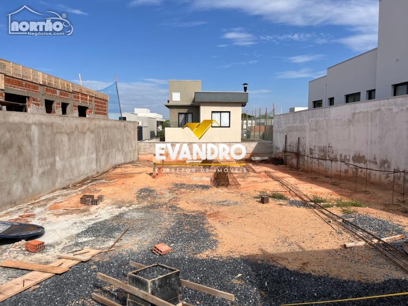 Terreno à venda, 323m² - Foto 6