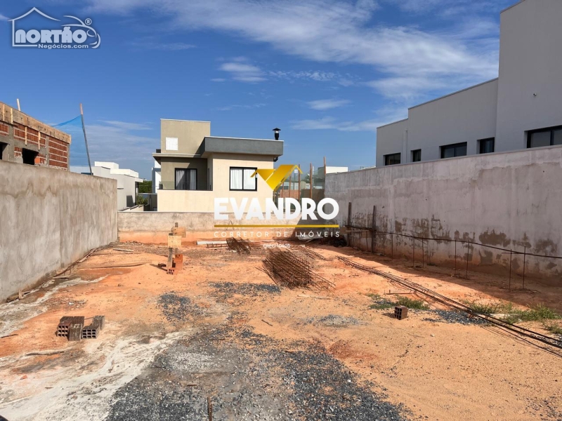 Terreno à venda, 323m² - Foto 7