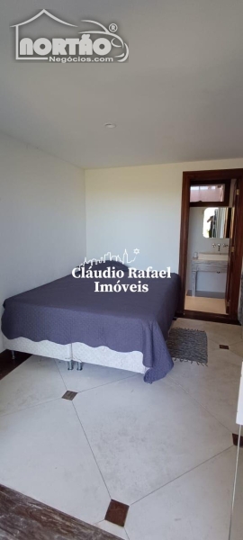 Casa à venda com 6 quartos, 319m² - Foto 2