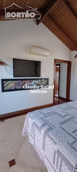 Casa à venda com 6 quartos, 319m² - Foto 8