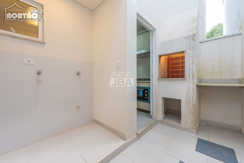 Casa à venda com 2 quartos, 69m² - Foto 9