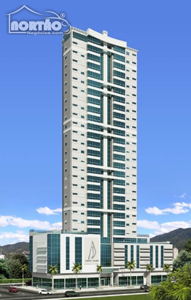 APARTAMENTO A VENDA NO CENTRO EM BALNEÁRIO CAMBORIÚ/SC