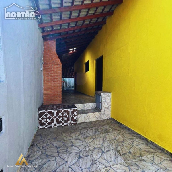 Casa à venda com 3 quartos, 250m² - Foto 8