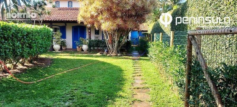 Casa à venda com 6 quartos, 300m² - Foto 2