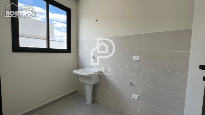 Casa à venda com 5 quartos, 162m² - Foto 8