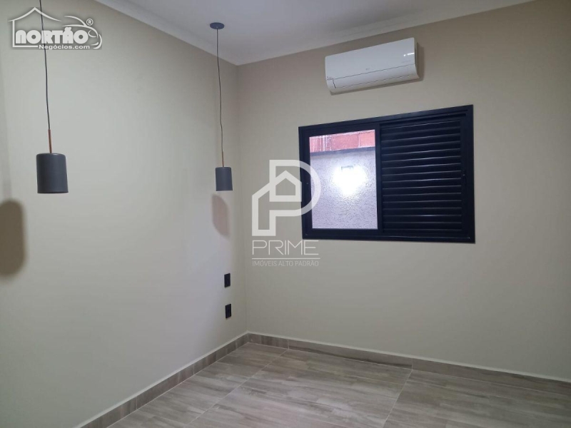 Casa à venda com 4 quartos, 167m² - Foto 10