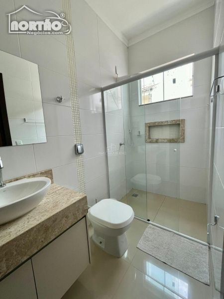 Casa à venda com 2 quartos, 102m² - Foto 8