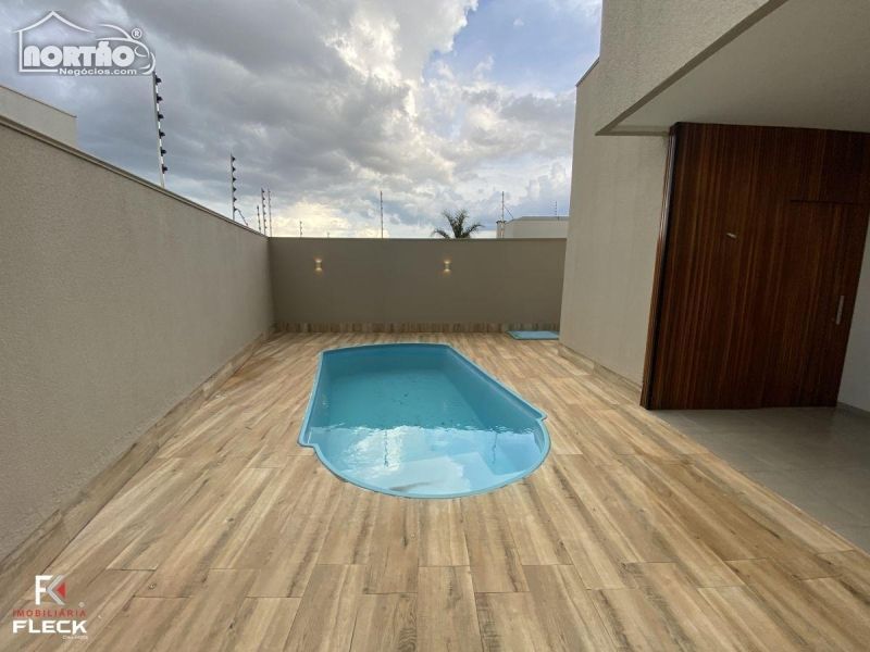 Casa à venda com 3 quartos, 140m² - Foto 10