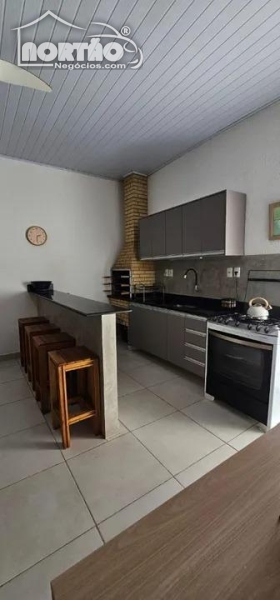 Casa à venda com 3 quartos, 120m² - Foto 4