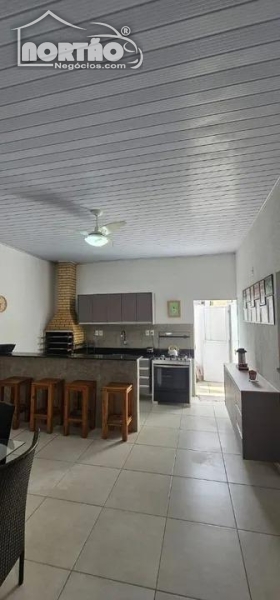 Casa à venda com 3 quartos, 120m² - Foto 5