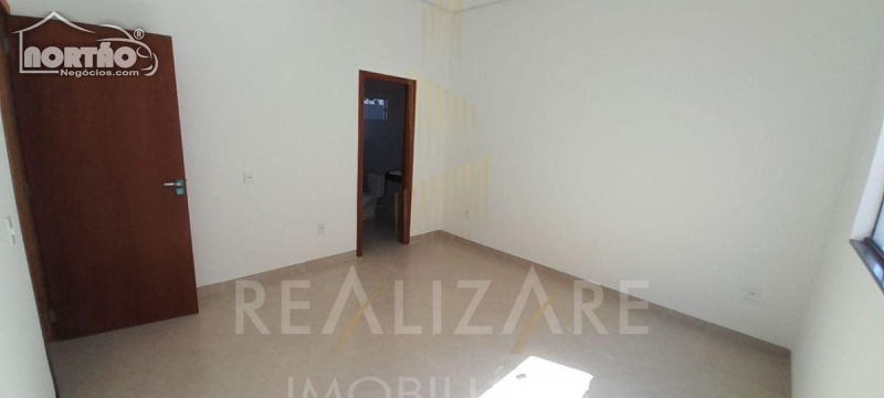 Casa à venda com 3 quartos, 99m² - Foto 5