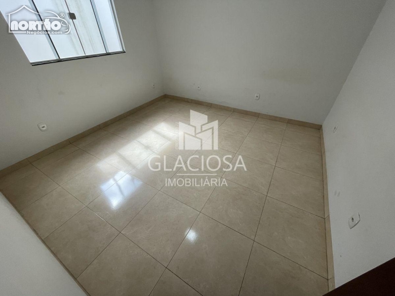 Casa à venda com 2 quartos, 94m² - Foto 5