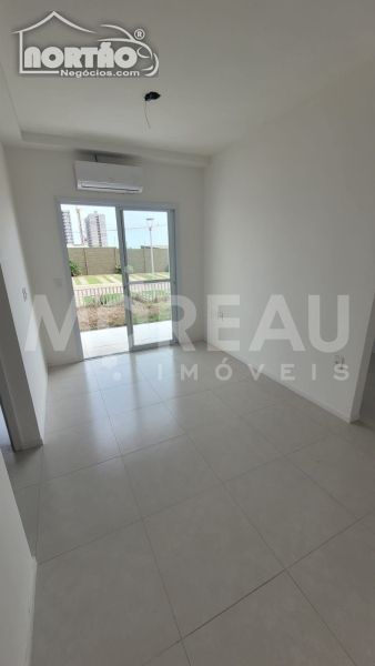 Casa à venda com 3 quartos, 55m² - Foto 3