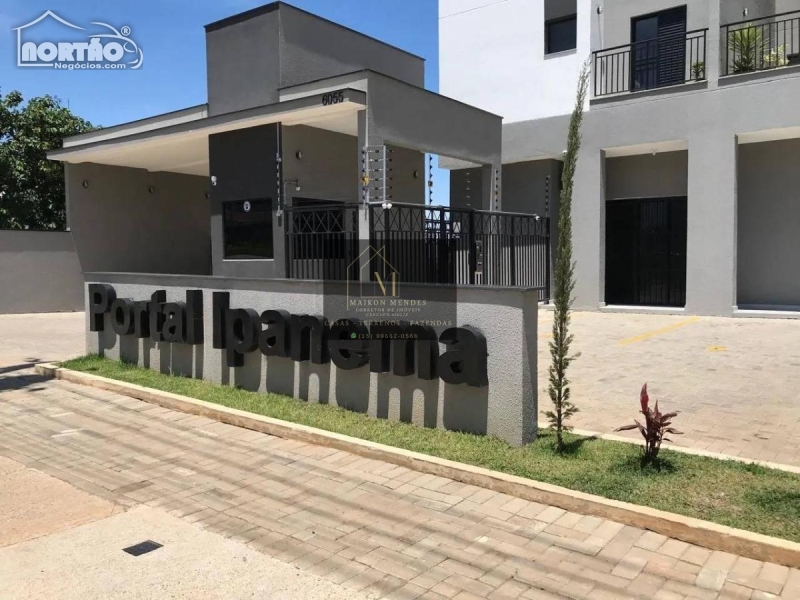 Casa à venda com 2 quartos, 56m² - Foto 1