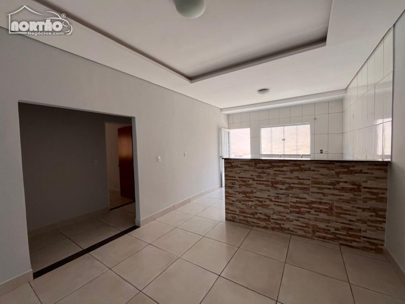 Casa à venda com 3 quartos, 160m² - Foto 7