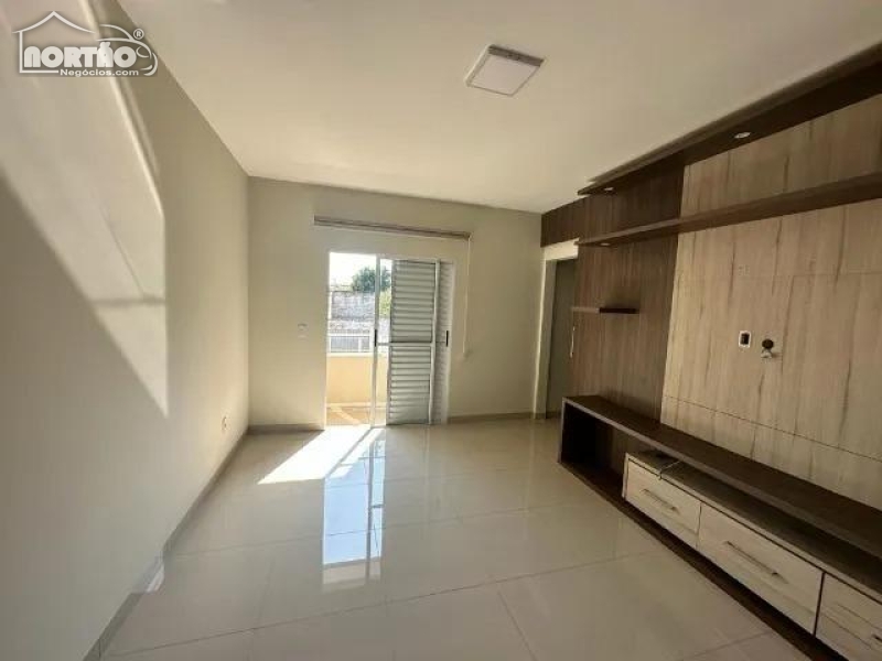 Casa à venda com 3 quartos, 197m² - Foto 9