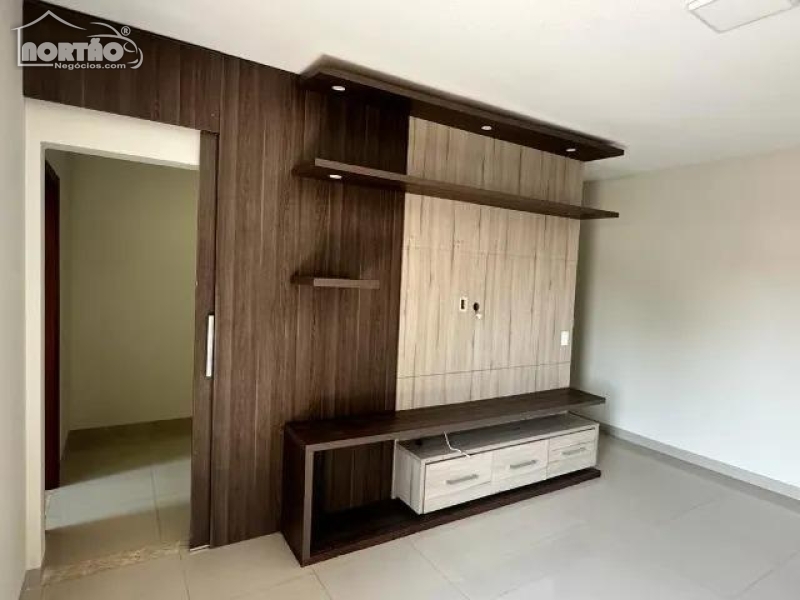 Casa à venda com 3 quartos, 197m² - Foto 10