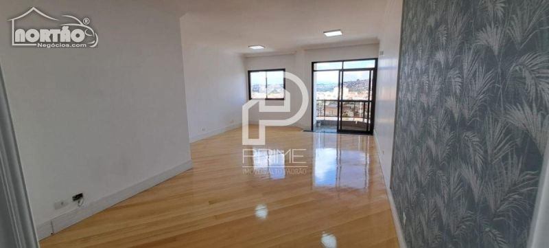 Casa à venda com 5 quartos, 148m² - Foto 4