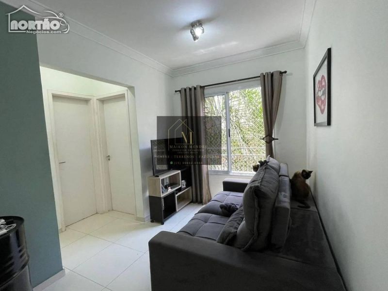 Casa à venda com 2 quartos, 48m² - Foto 3