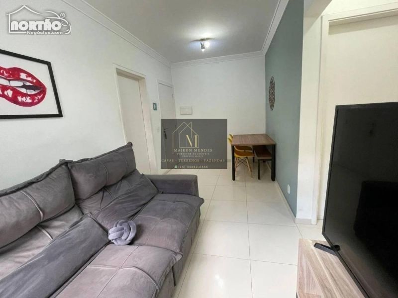 Casa à venda com 2 quartos, 48m² - Foto 4