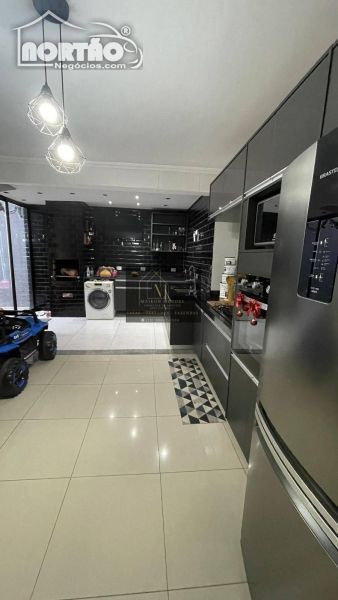 Casa à venda com 2 quartos, 80m² - Foto 6