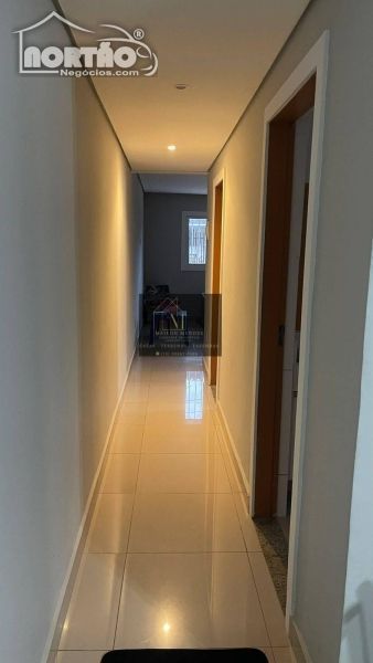 Casa à venda com 2 quartos, 80m² - Foto 10