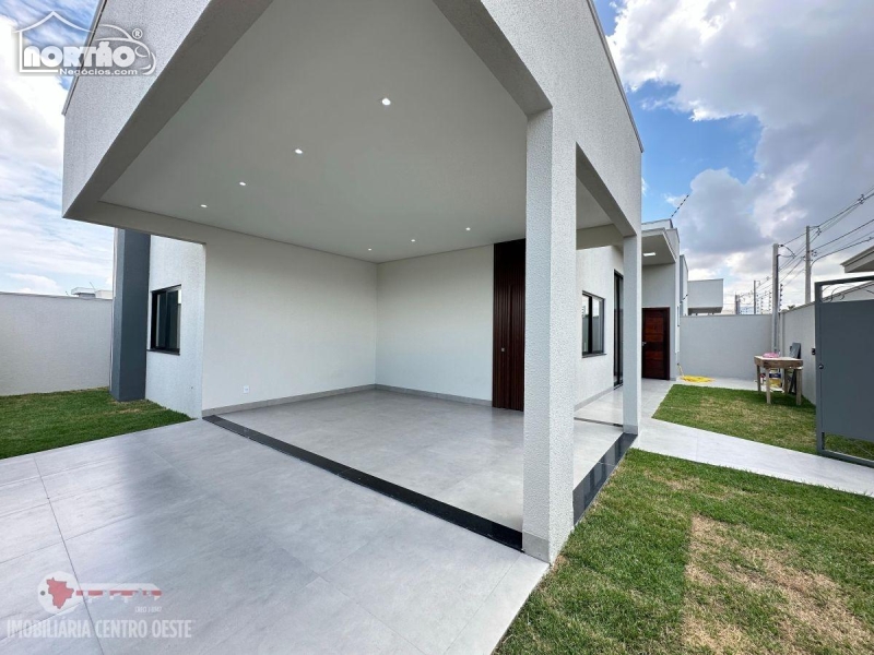 Casa à venda com 3 quartos, 120m² - Foto 3