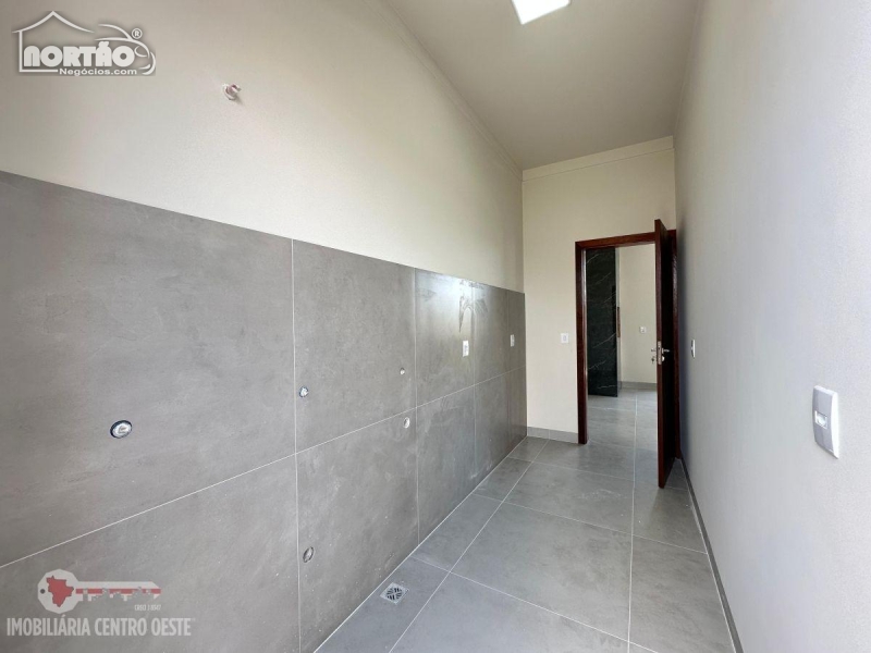 Casa à venda com 3 quartos, 120m² - Foto 8