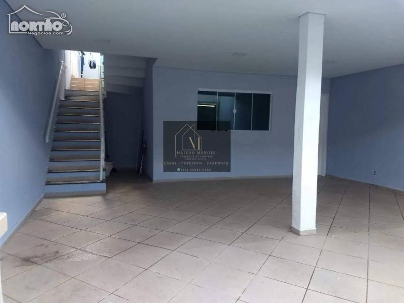 Casa à venda com 2 quartos, 240m² - Foto 2