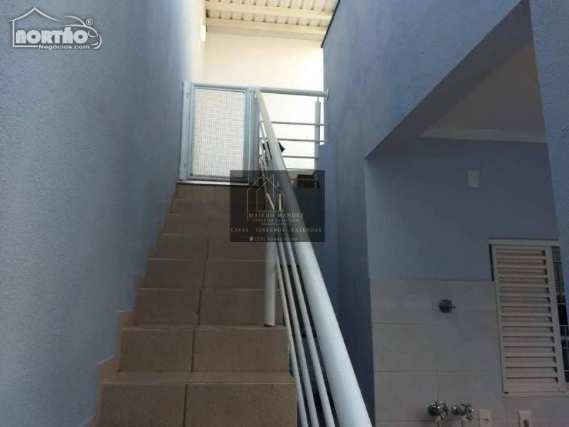 Casa à venda com 2 quartos, 240m² - Foto 3