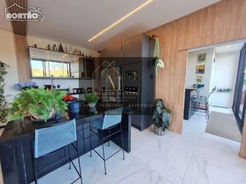 Casa à venda com 3 quartos, 226m² - Foto 6