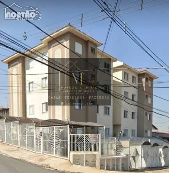 Casa à venda com 2 quartos, 60m² - Foto 1