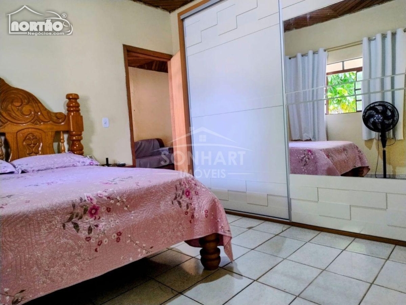 Casa à venda com 4 quartos, 140m² - Foto 4