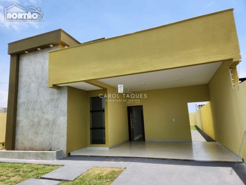 Casa à venda com 3 quartos, 117m² - Foto 2