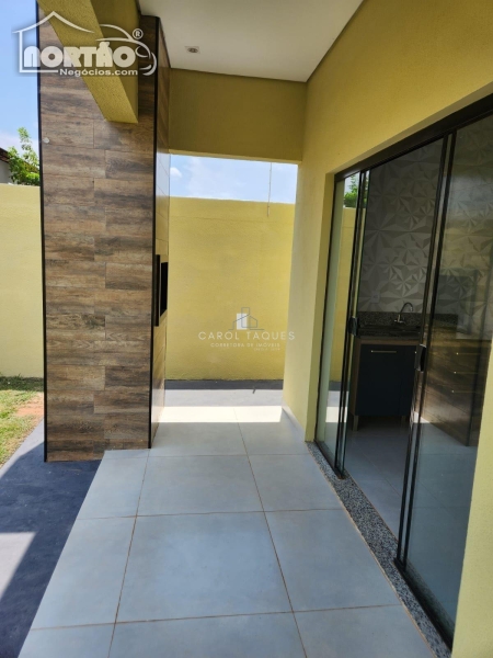 Casa à venda com 3 quartos, 117m² - Foto 3