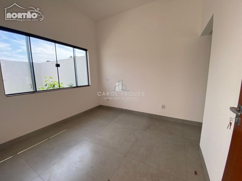 Casa à venda com 2 quartos, 6896m² - Foto 4