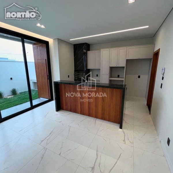 Casa à venda com 4 quartos, 120m² - Foto 9