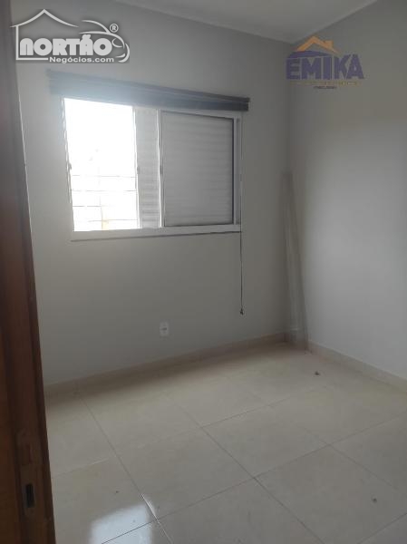 Casa à venda com 2 quartos, 92m² - Foto 8