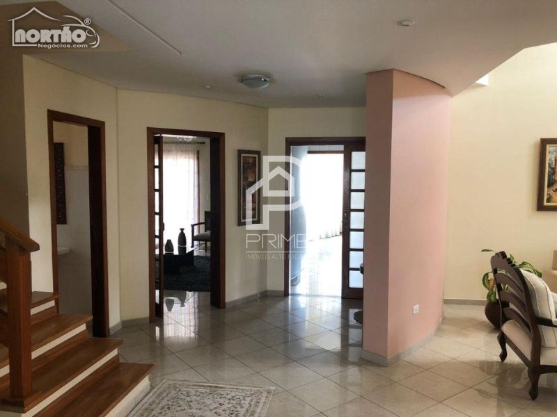 Casa à venda com 2 quartos, 300m² - Foto 10