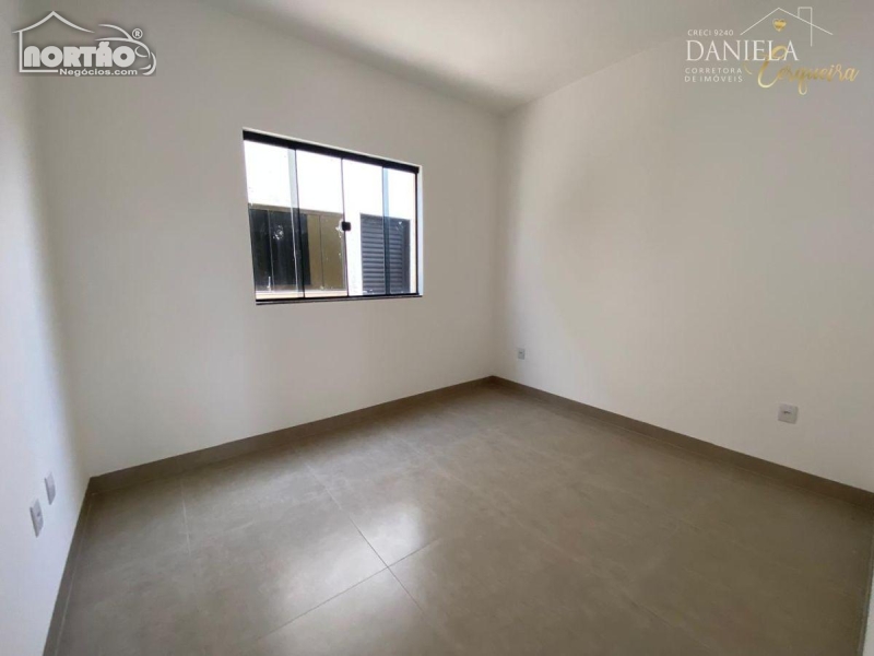 Casa à venda com 3 quartos, 120m² - Foto 7