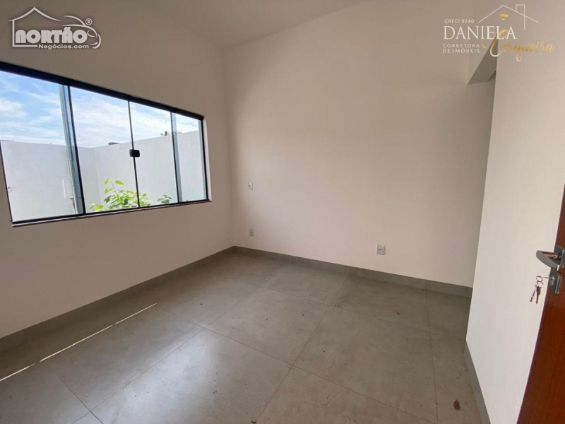 Casa à venda com 2 quartos, 69m² - Foto 7