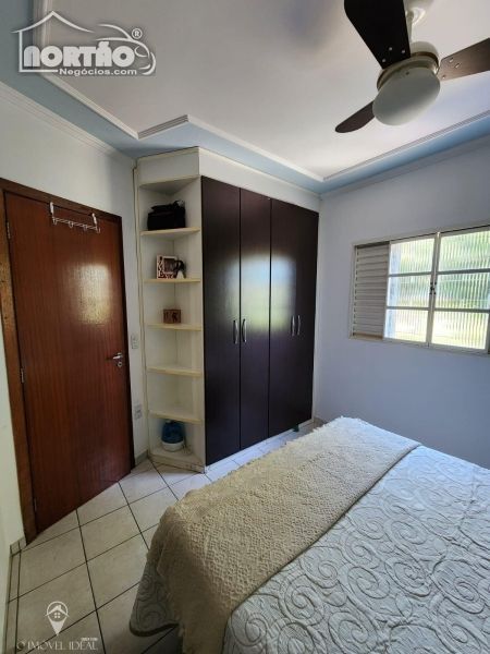 Casa à venda com 4 quartos, 75m² - Foto 10