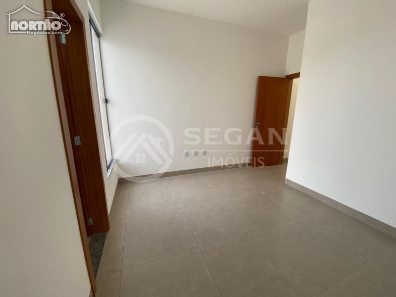 Casa à venda com 3 quartos, 120m² - Foto 6