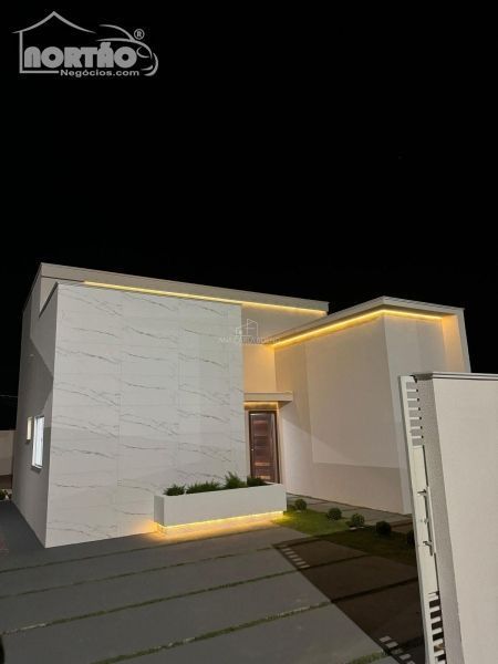 Casa à venda com 3 quartos, 64m² - Foto 2