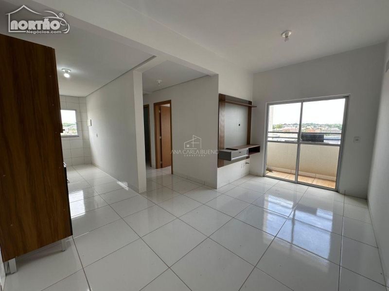 Casa à venda com 3 quartos, 55m² - Foto 2