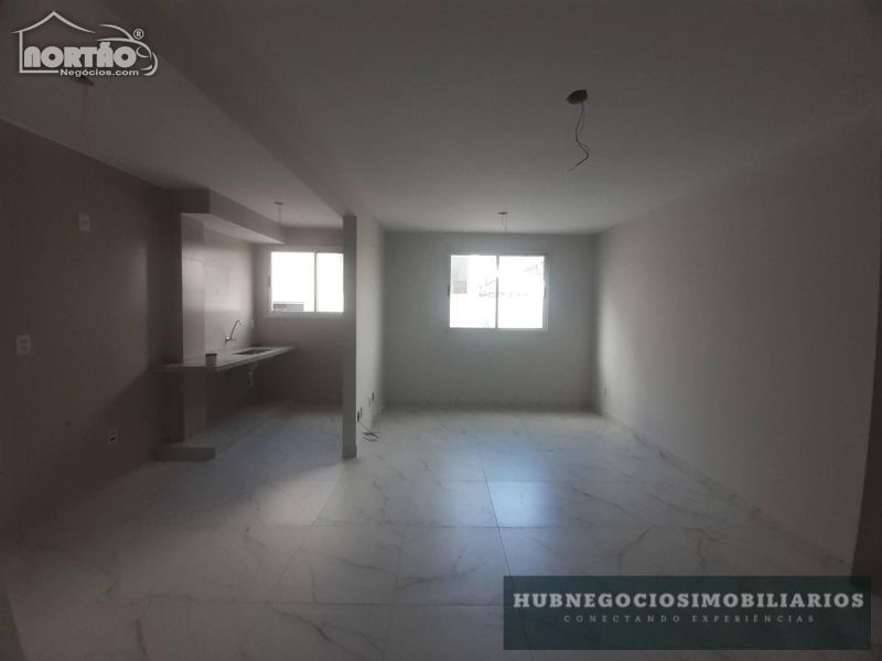 Casa à venda com 3 quartos, 120m² - Foto 8