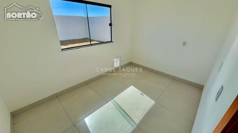 Casa à venda com 3 quartos, 87m² - Foto 9