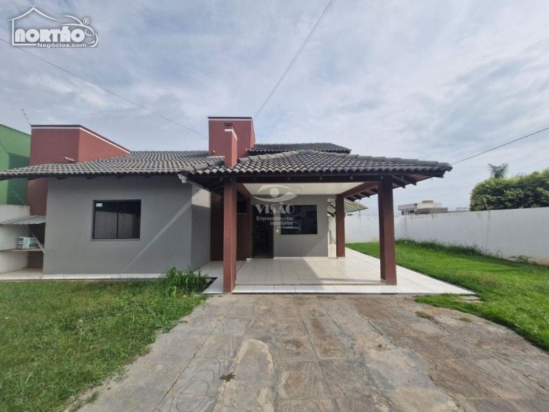 Casa à venda com 3 quartos, 79m² - Foto 4